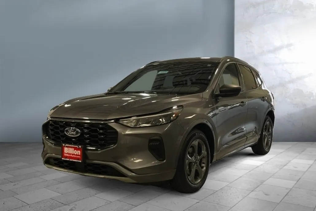 2024 Ford Escape ST-Line photo 1