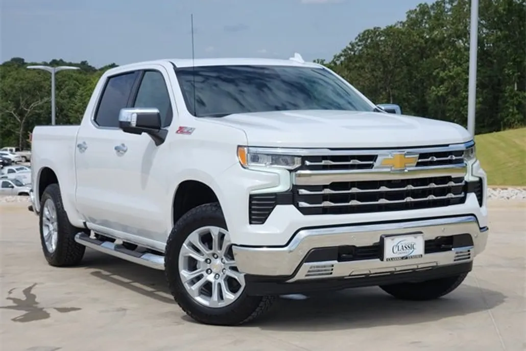2026 Chevrolet Silverado 1500 LTZ photo 1