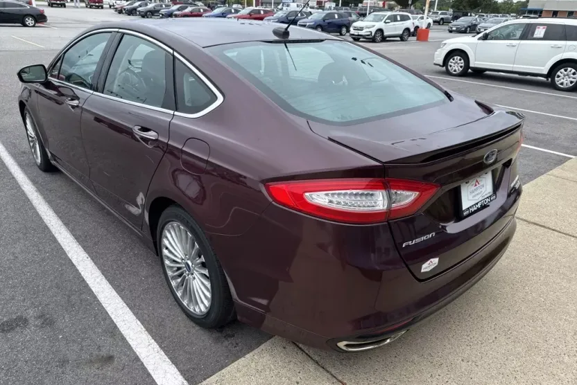 2013 Ford Fusion Titanium photo 1