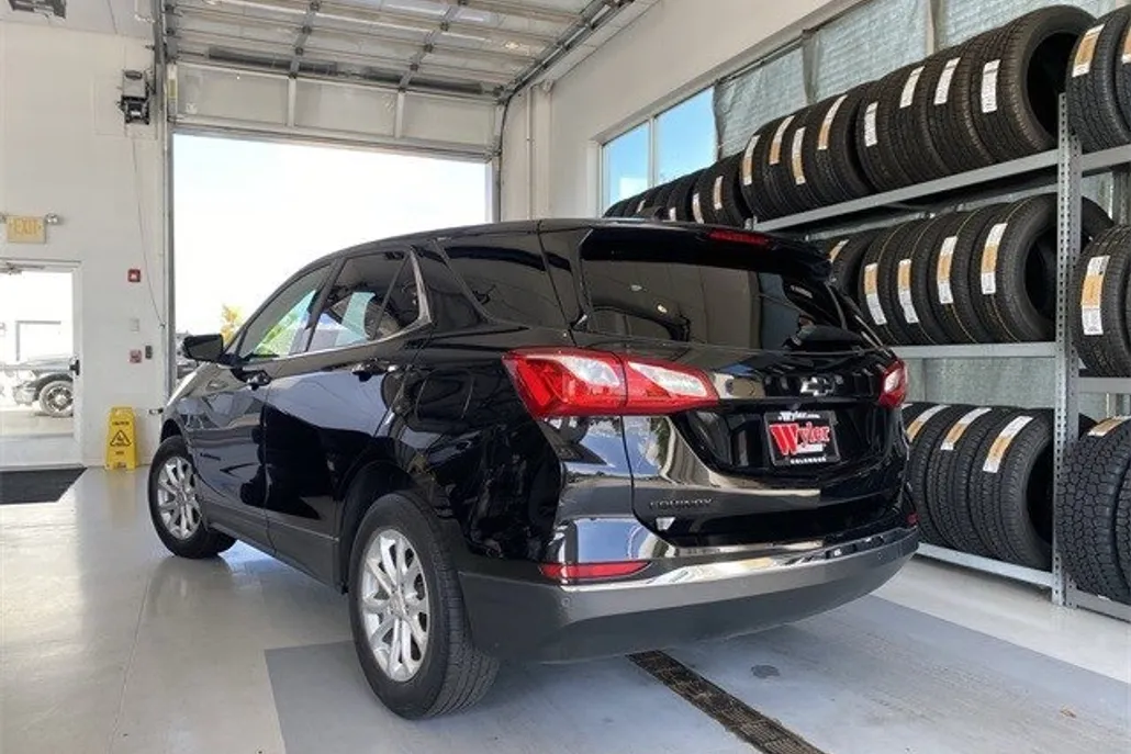 2018 Chevrolet Equinox LT photo 1