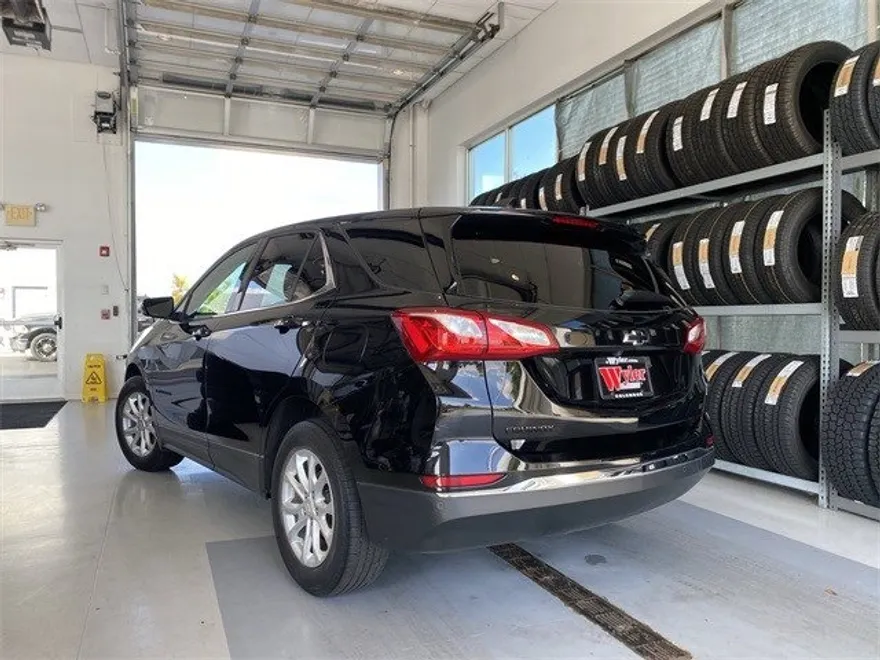 2018 Chevrolet Equinox LT photo 1