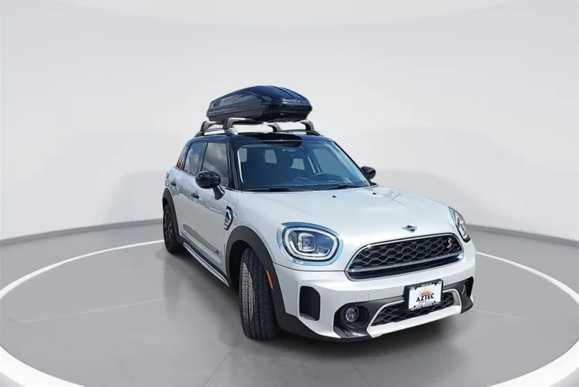 2022 Mini Cooper S ALL4 photo 1