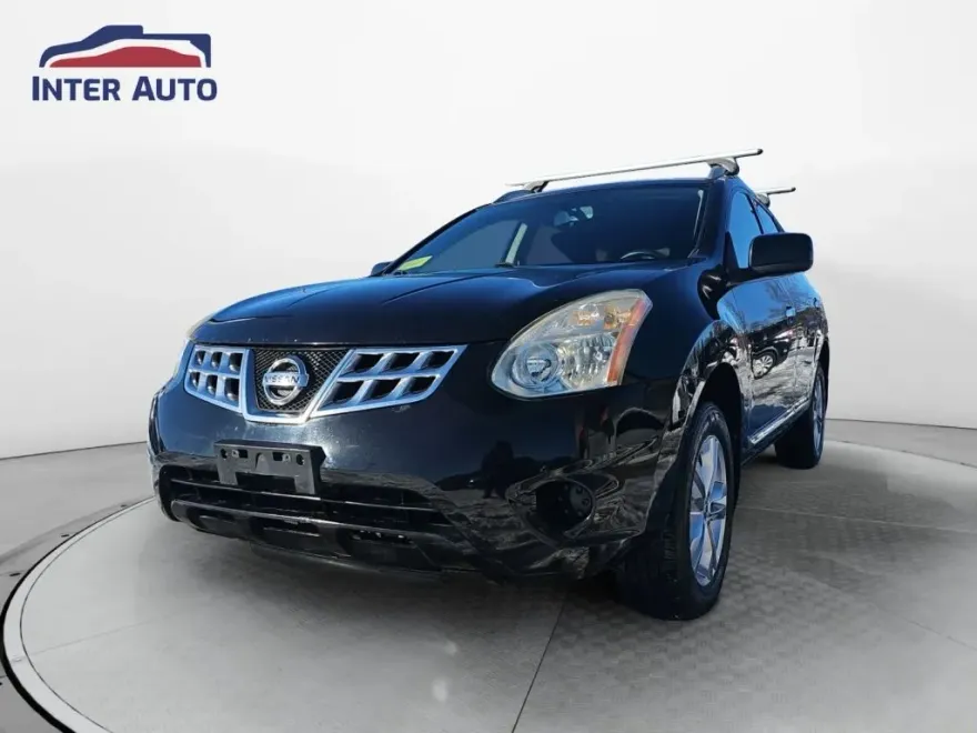 2013 Nissan Rogue SV photo 1