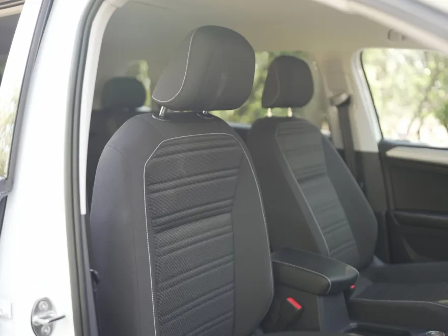 2024 Volkswagen Tiguan S photo 1