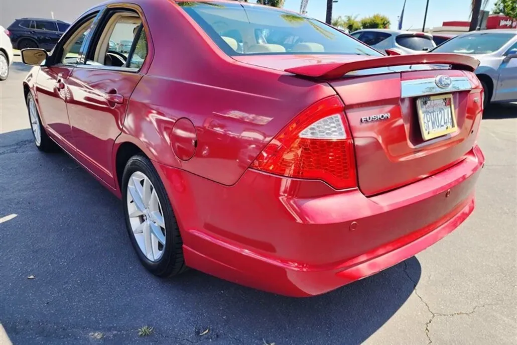 2010 Ford Fusion SEL photo 1