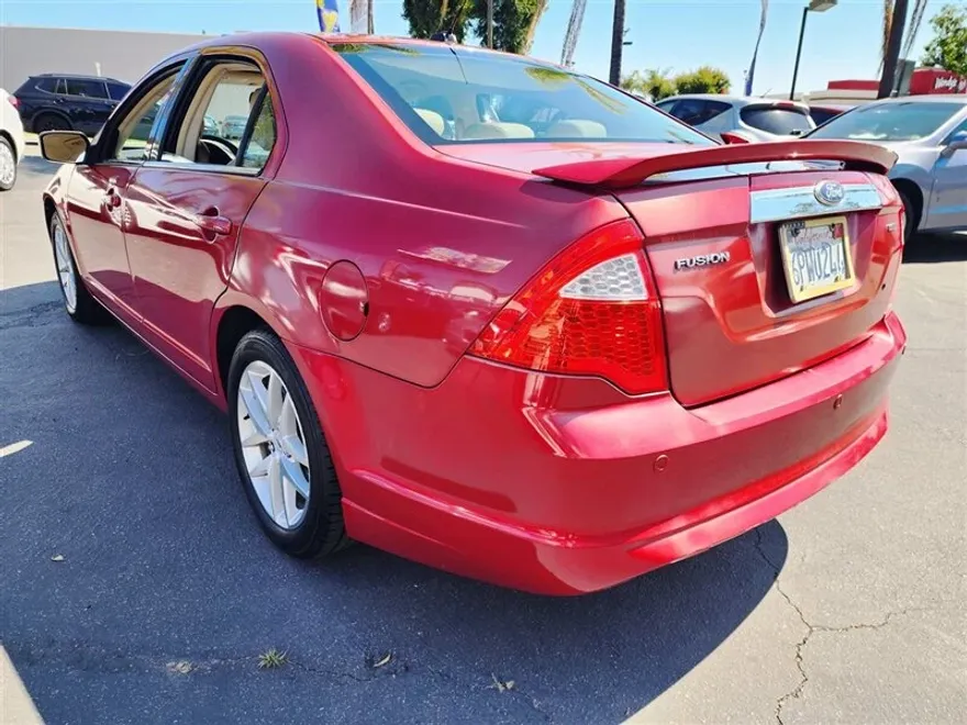 2010 Ford Fusion SEL photo 1
