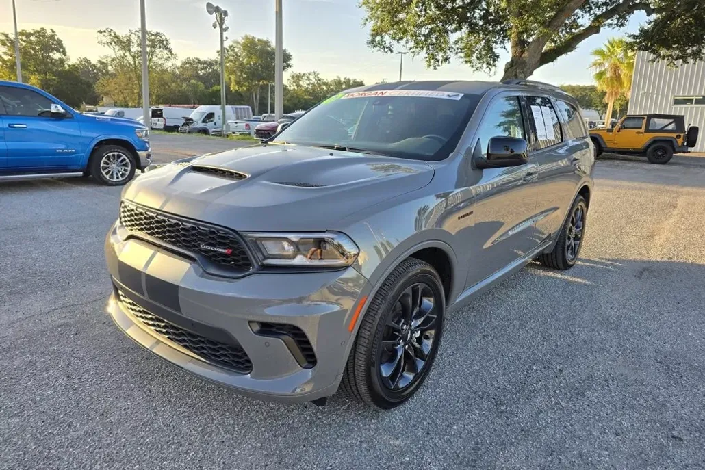 2025 Dodge Durango R/T photo 1
