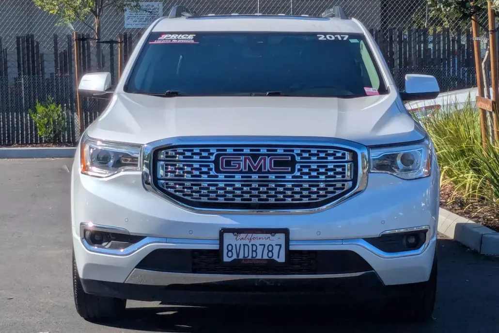 2017 Gmc Acadia Denali photo 1