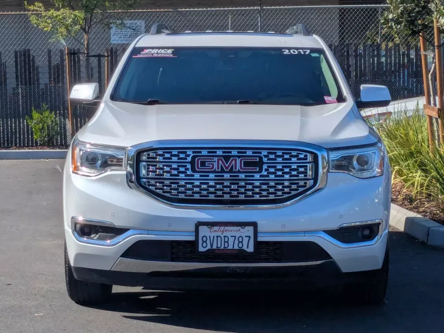 2017 Gmc Acadia Denali photo 1