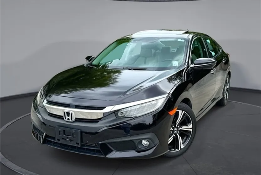 2016 Honda Civic Touring photo 1