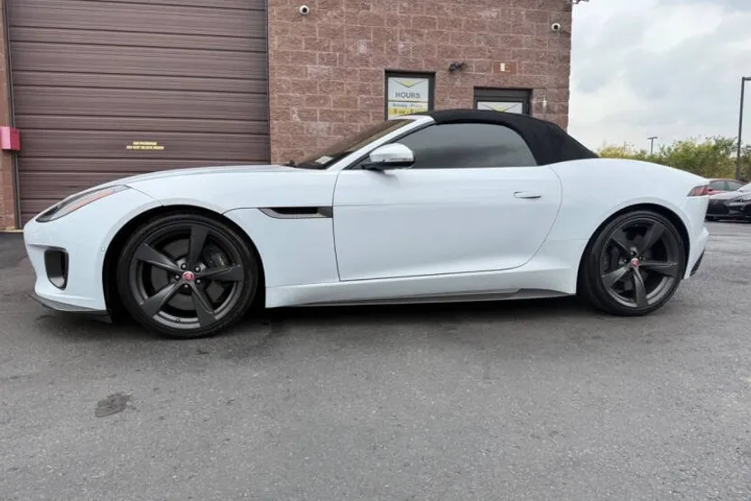 2018 Jaguar F-TYPE 400 Sport photo 1