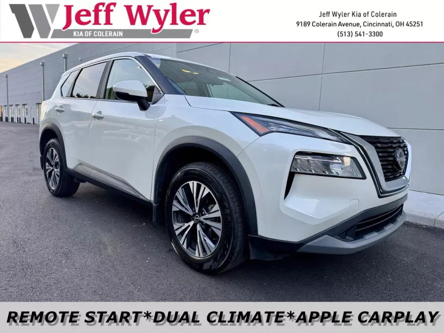 2023 Nissan Rogue SV photo 1