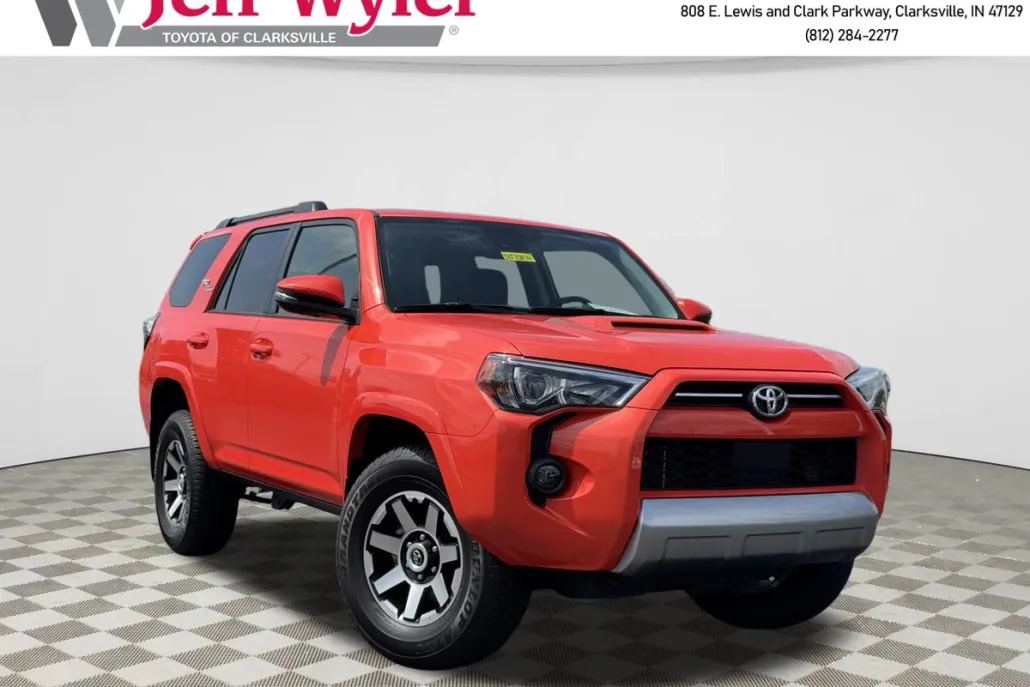 2024 Toyota 4Runner TRD Off-Road Premium photo 1