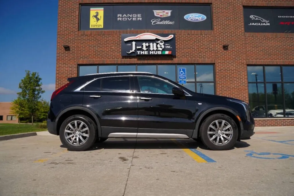 2019 Cadillac XT4 Premium Luxury photo 1