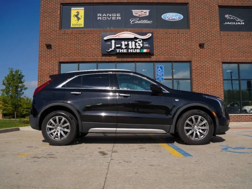 2019 Cadillac XT4 Premium Luxury photo 1