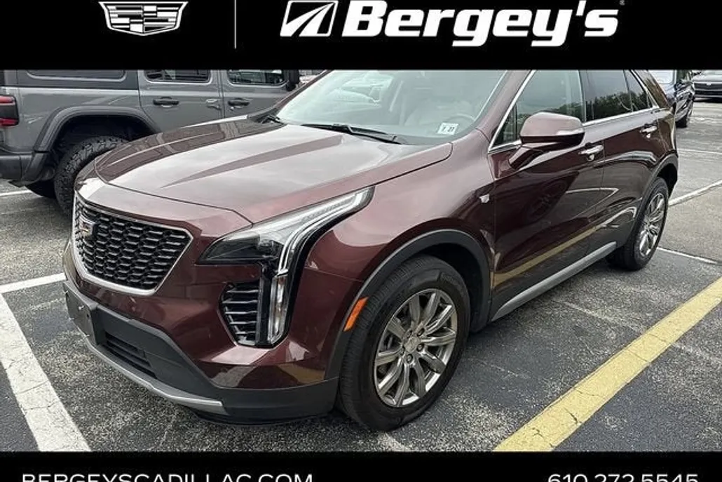 2023 Cadillac XT4 Premium Luxury photo 1