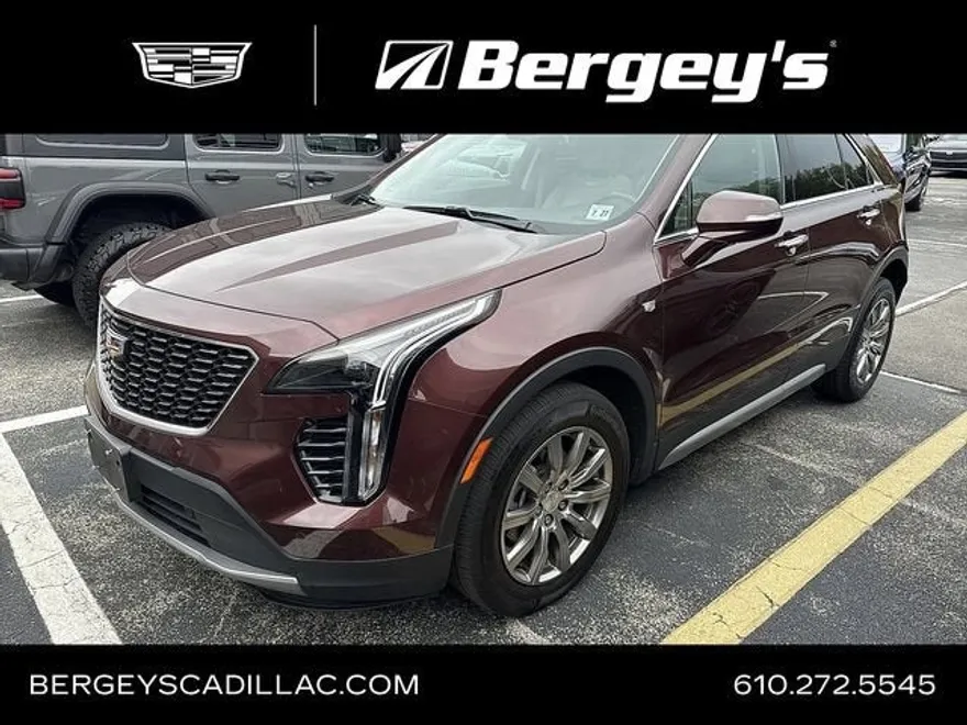 2023 Cadillac XT4 Premium Luxury photo 1
