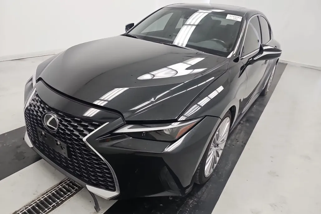 2023 Lexus IS 300 photo 1