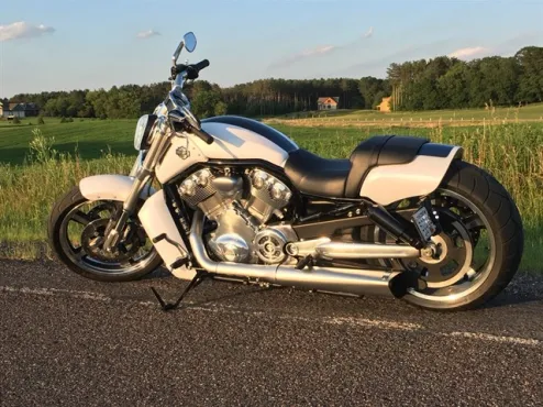 2014 Harley Davidson V-Rod VRSCF photo 4