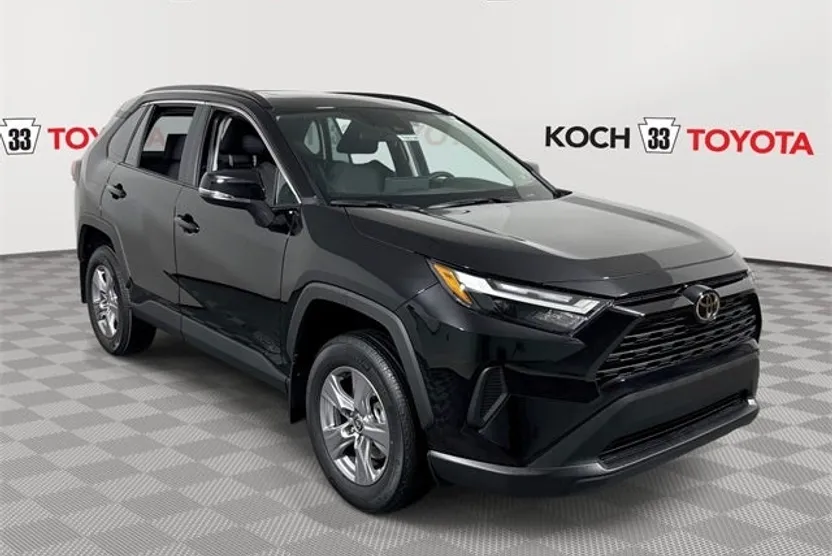 2025 Toyota RAV4 XLE photo 1