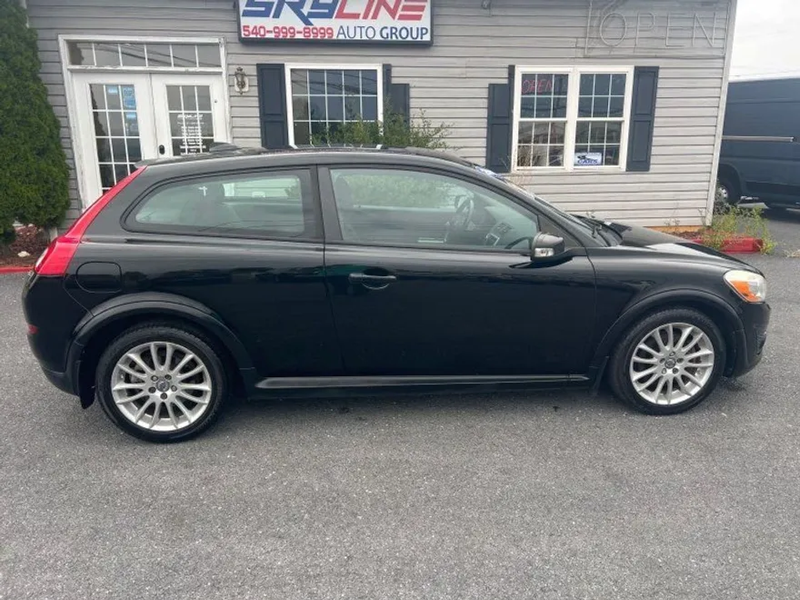 2011 Volvo C30 T5 R-Design photo 1