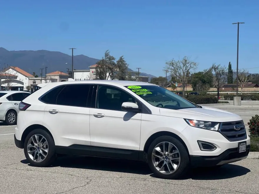 2015 Ford Edge Titanium photo 1
