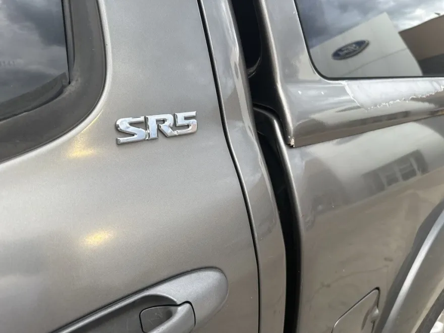 2004 Toyota Tundra SR5 photo 1