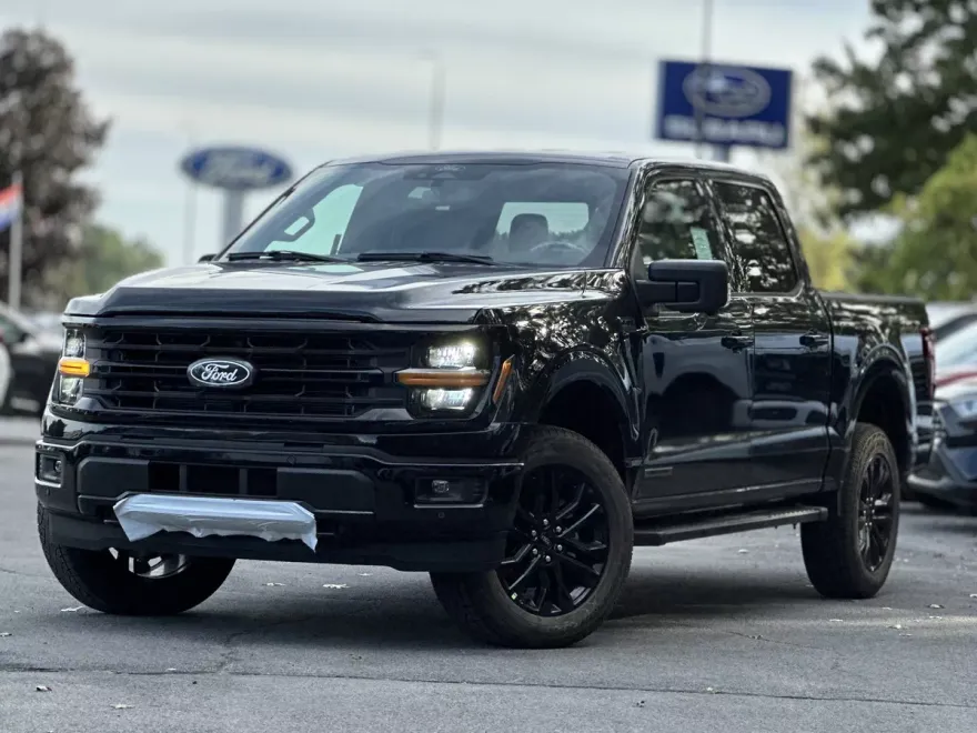 2025 Ford F-150 XLT photo 1