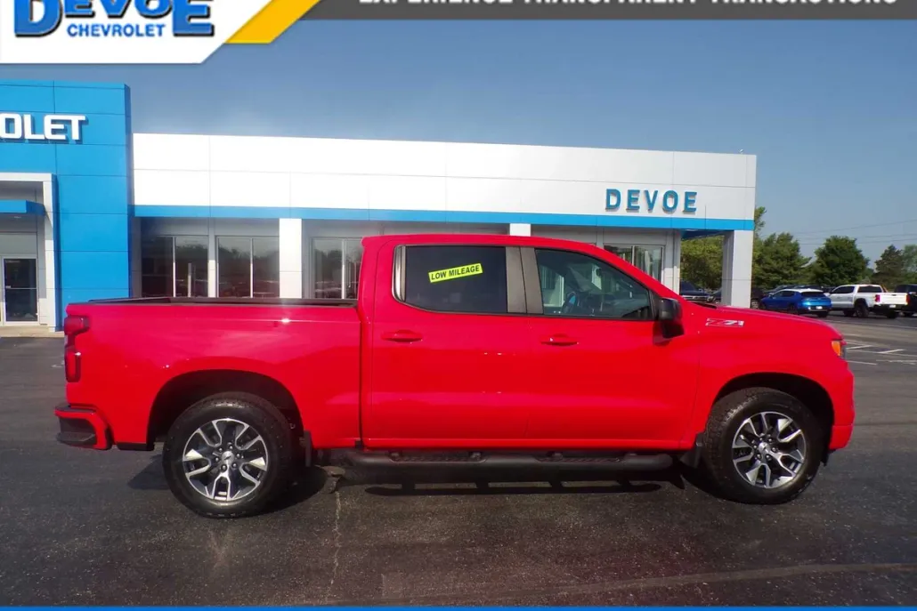 2022 Chevrolet Silverado 1500 RST photo 1