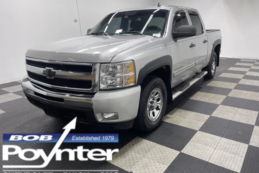 2011 Chevrolet Silverado 1500 LT photo 1
