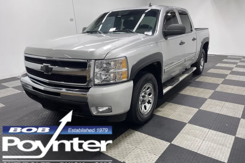 2011 Chevrolet Silverado 1500 LT photo 1