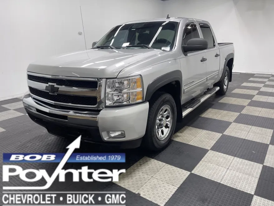 2011 Chevrolet Silverado 1500 LT photo 1
