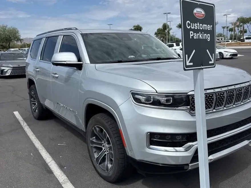 2022 Jeep Grand Wagoneer I photo 1