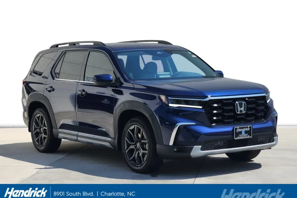 2025 Honda Pilot Touring photo 1