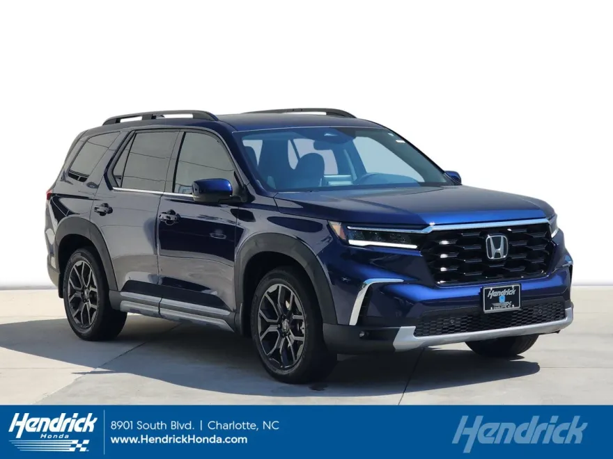 2025 Honda Pilot Touring photo 1