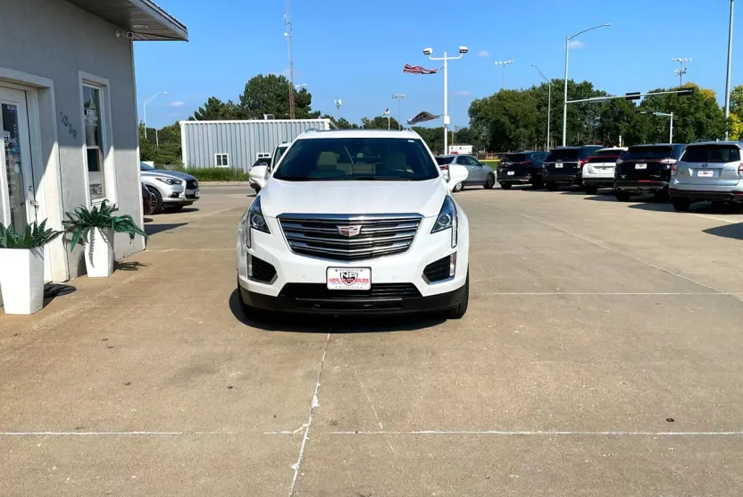 2017 Cadillac XT5 Luxury photo 1