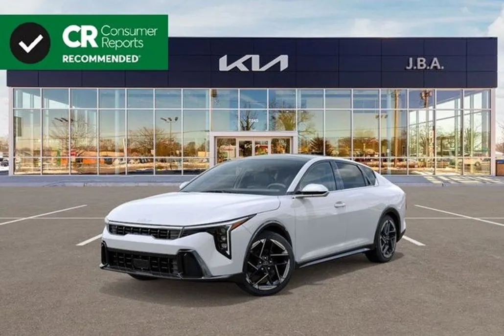 2025 Kia K4 GT-Line photo 1