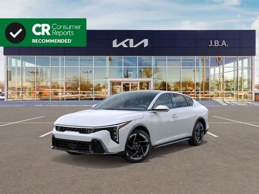 2025 Kia K4 GT-Line photo 1