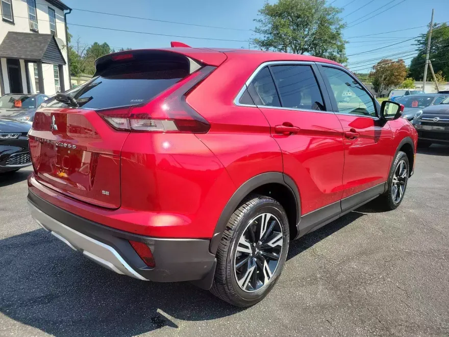 2023 Mitsubishi Eclipse Cross SEL photo 6