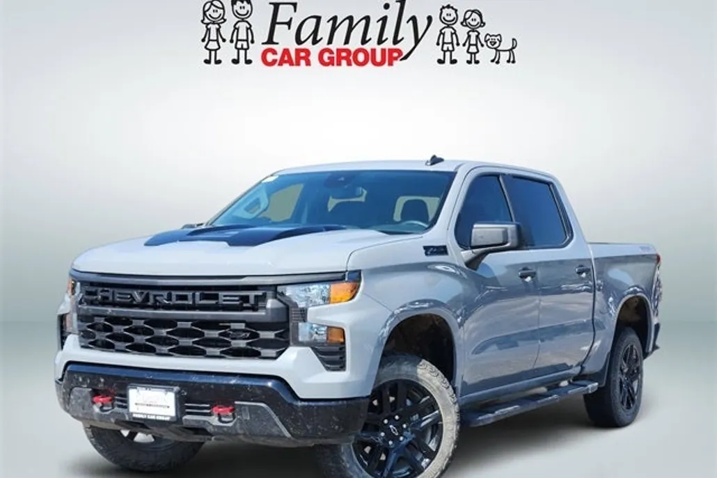 2024 Chevrolet Silverado 1500 Custom Trail Boss photo 1