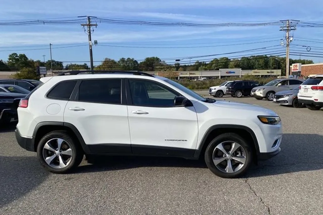 2022 Jeep Cherokee Limited photo 1