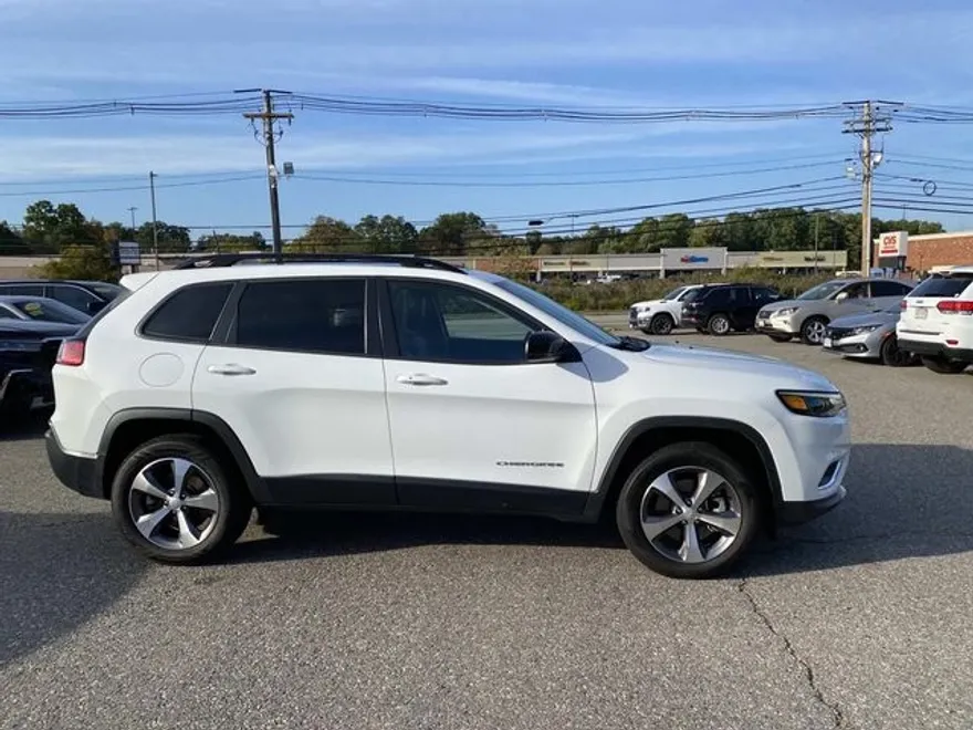 2022 Jeep Cherokee Limited photo 1