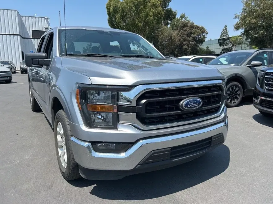 2023 Ford F-150 XLT photo 1