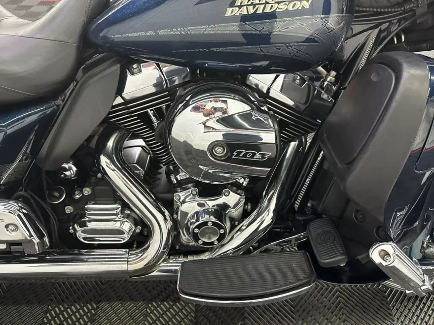 2016 Harley Davidson Electra Glide Ultra Classic FLHTCU photo 1