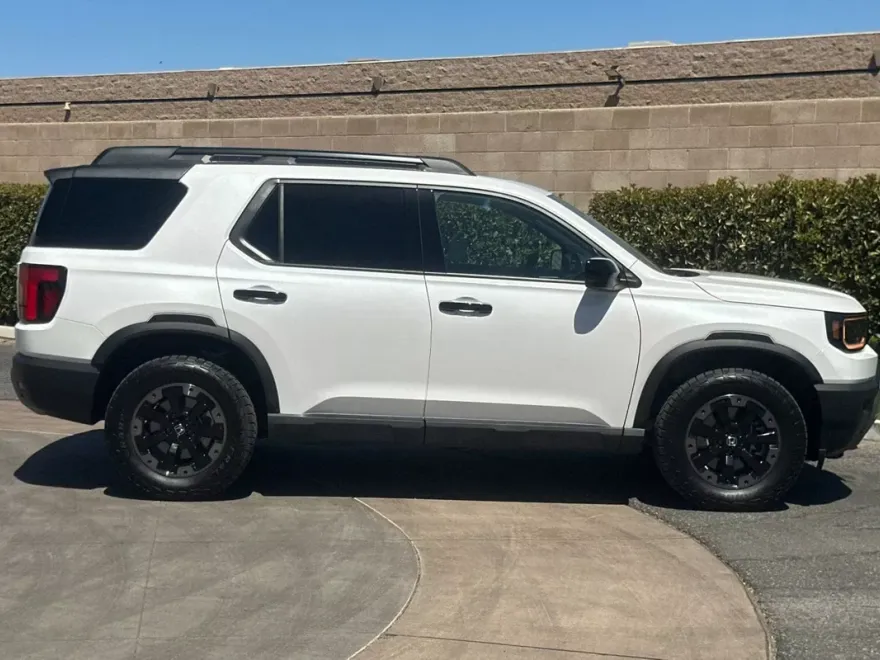 2026 Honda Passport TrailSport Elite photo 1
