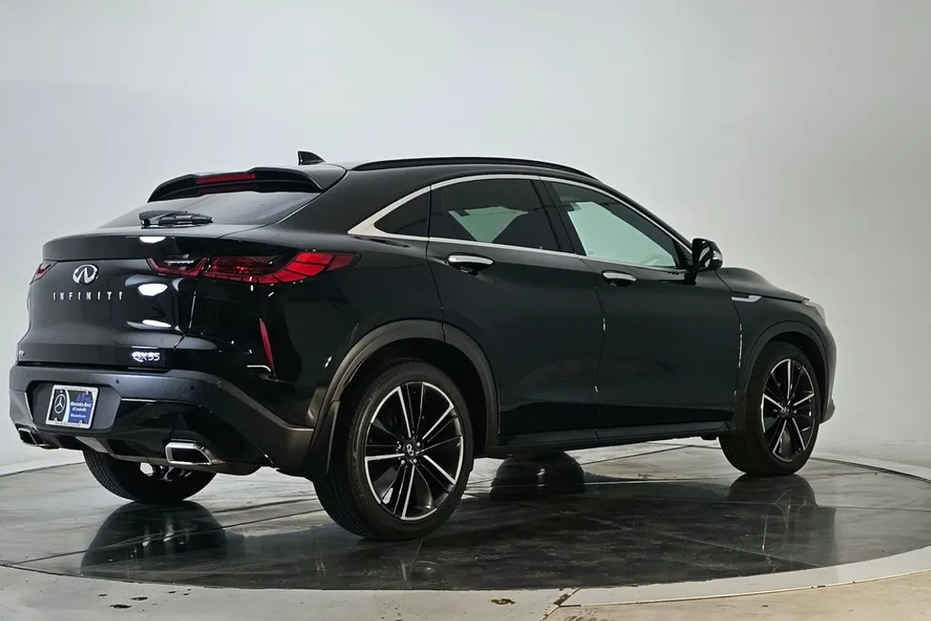 2022 Infiniti QX55 Essential photo 1