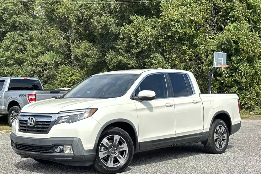 2019 Honda Ridgeline RTL photo 1