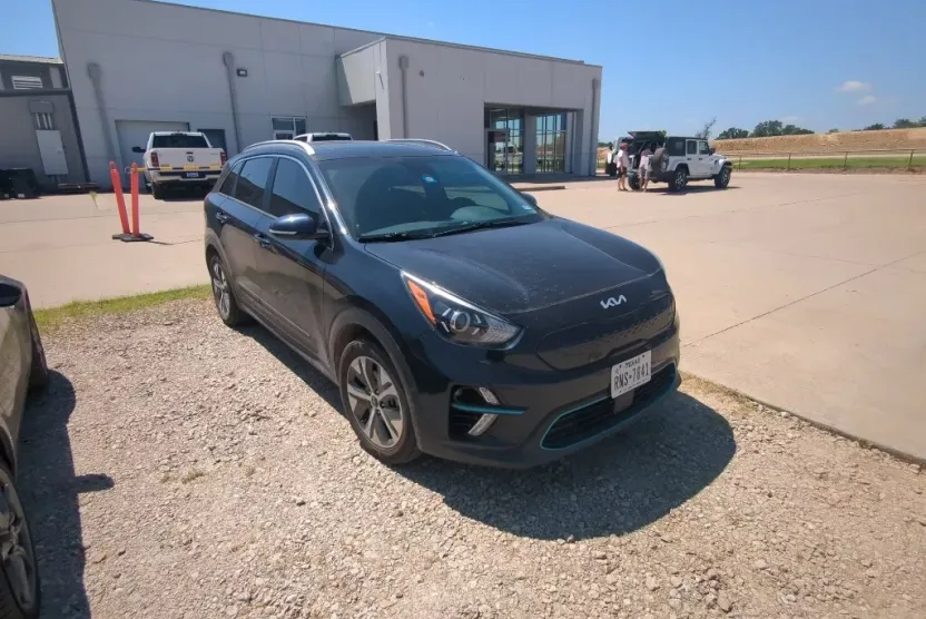 2022 Kia Niro EV EX Premium photo 1