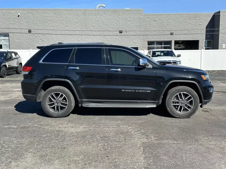 2022 Jeep Cherokee Limited photo 1