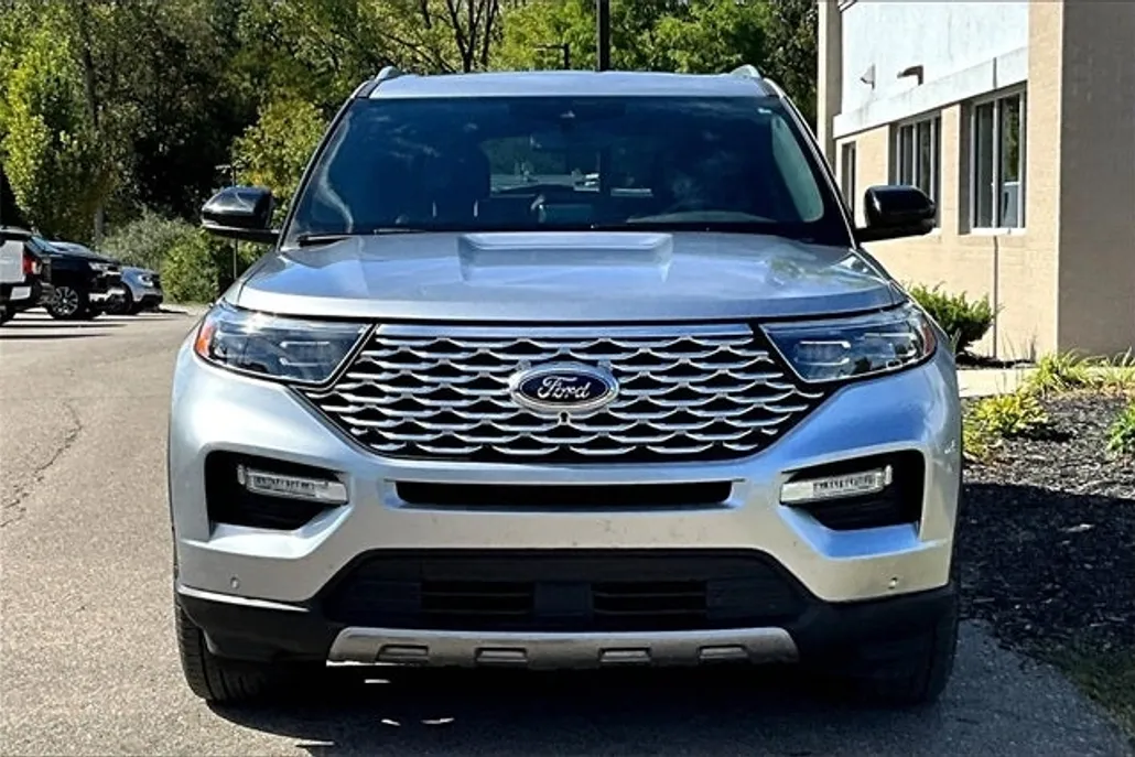2021 Ford Explorer Platinum photo 1